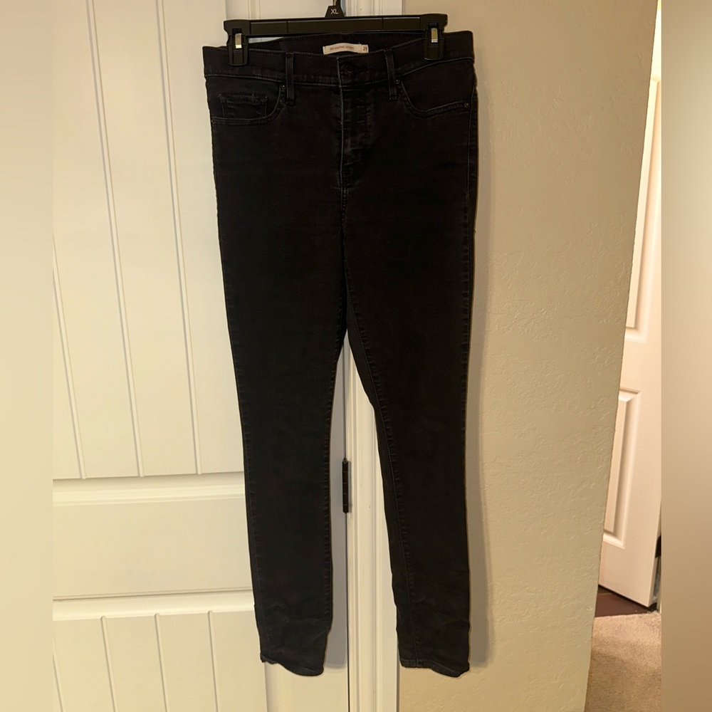 Levi Black 311 Shaping Skinny Jeans Sz 29